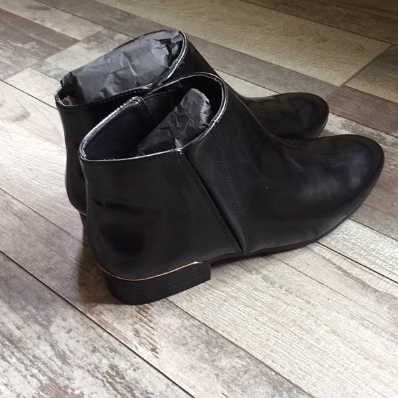 Zara black and gold trim ankle booties size 7 1/2 - Picture 4 of 5